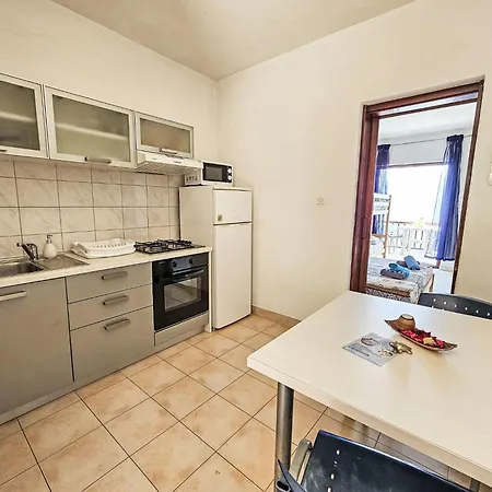 Octopus-1 By Interhome Appartement